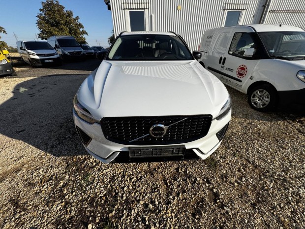 Volvo XC60 2.0 [B4] Mhev Plus Dark Geartronic 7...